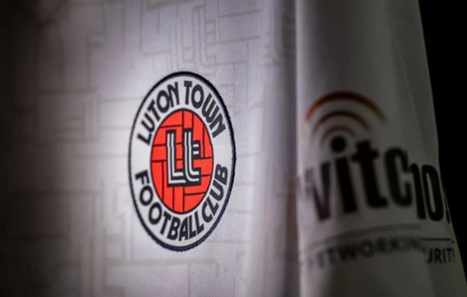 Luton Town badge