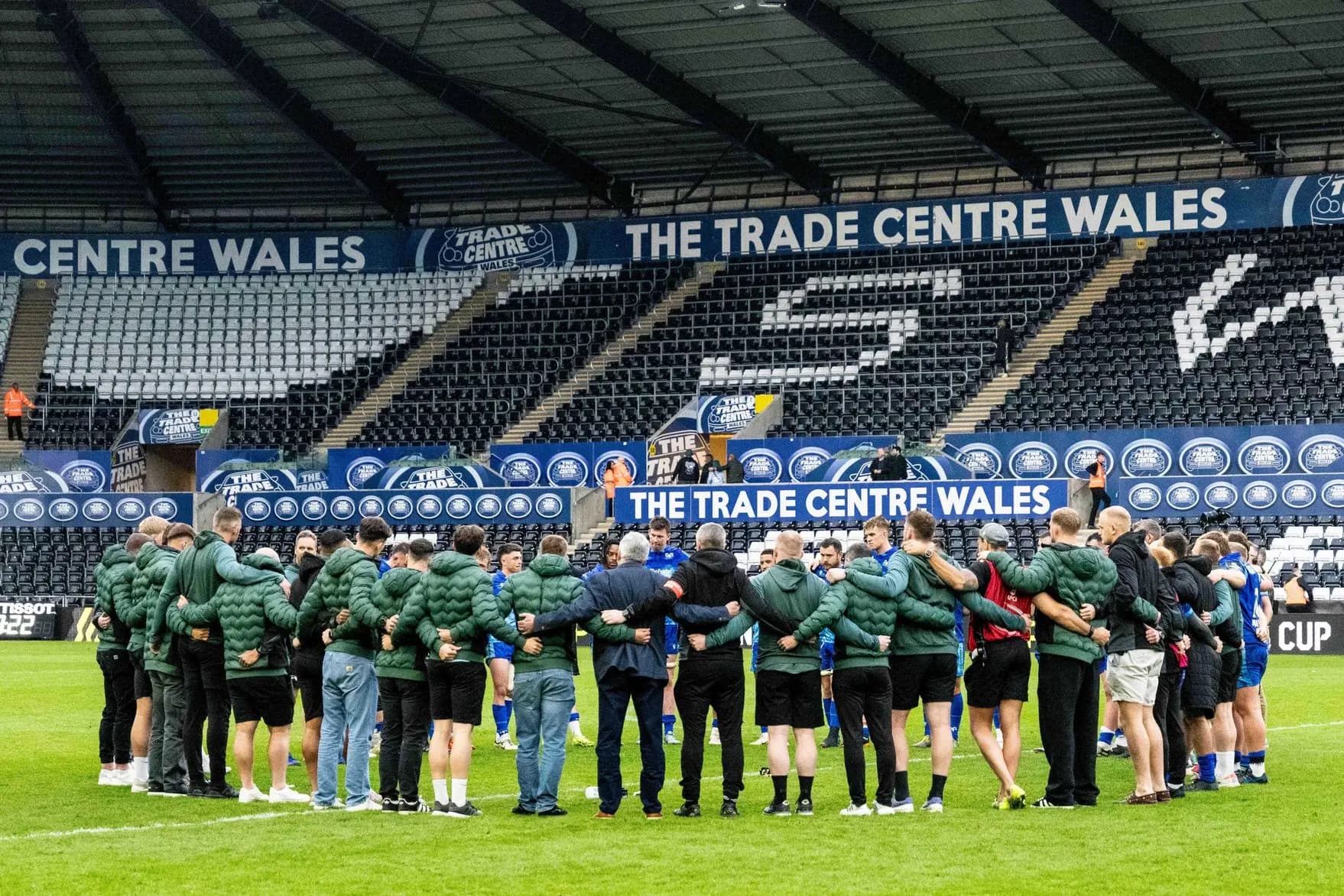 Ospreys Players. Pic: Alamy