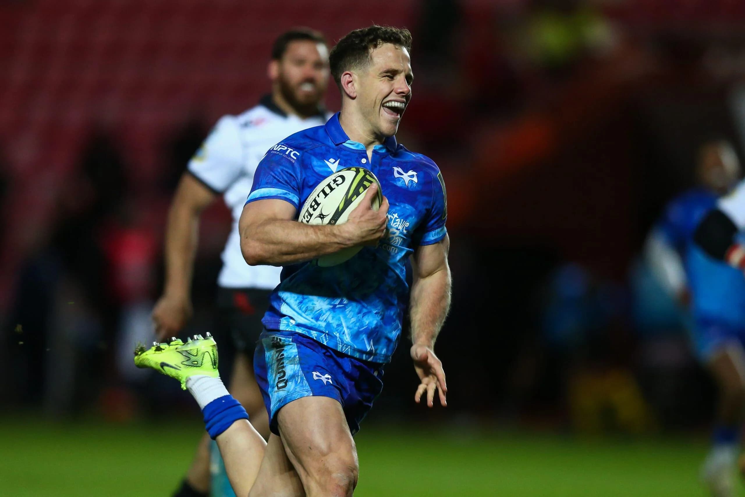 Kieran Hardy of the Ospreys. Pic: Gruffydd Thomas/Alamy
